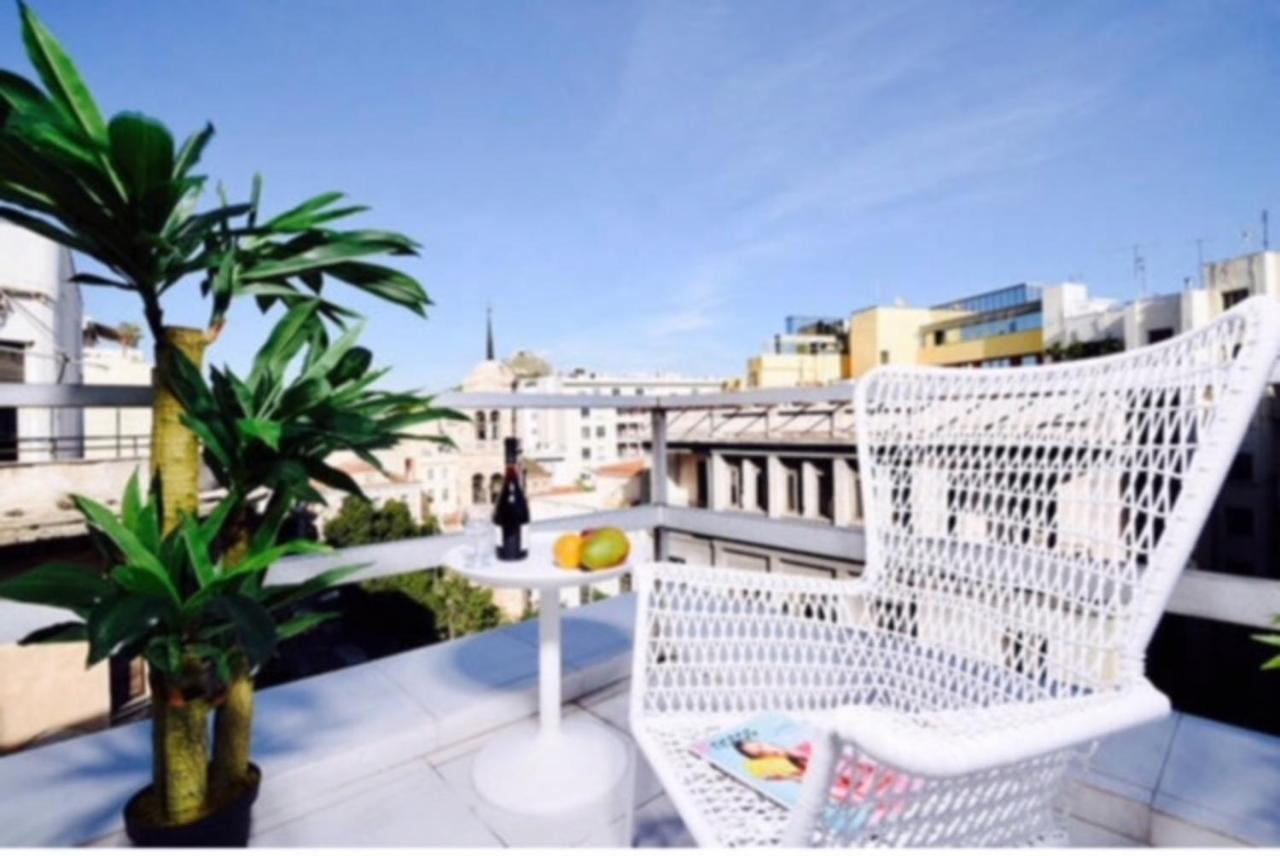 A Diamont In The Center Of Athens Apartamento Exterior foto